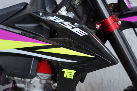 Мотоцикл кроссовый / эндуро BSE (БСЕ) T8 Neon Storm (Sport) - купить с доставкой, по выгодной цене в интернет-магазине Мототека