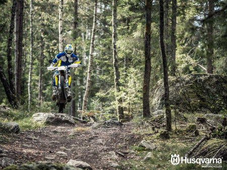 Мотоцикл кроссовый / эндуро Husqvarna (Хускварна) 701 Enduro (2022) с ПТС - купить с доставкой, по выгодной цене в интернет-магазине Мототека