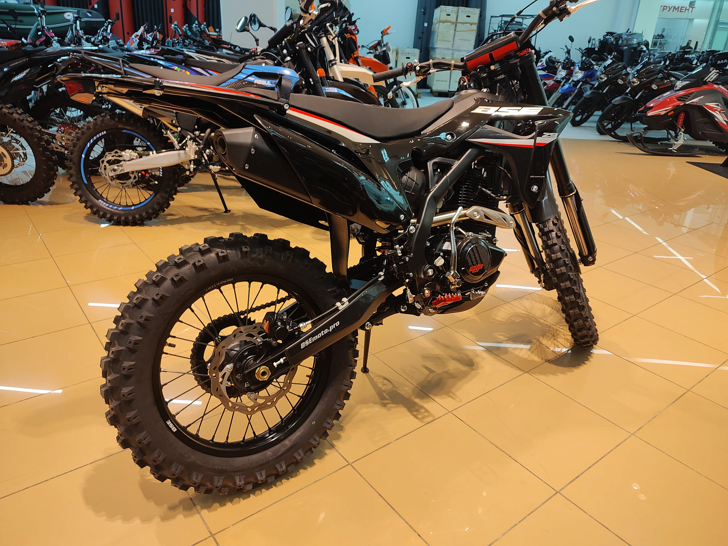 Мотоцикл кроссовый / эндуро BSE (БСЕ) Z9 Red Metallic S (ZS175 FMM-5)
