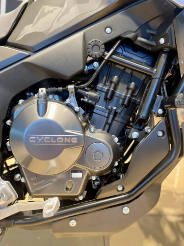 Мотоцикл дорожный CYCLONE (Циклон) RX600 ADV (SR600GY) чёрный с ПТС фото 16