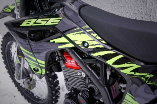 Мотоцикл кроссовый / эндуро BSE (БСЕ) Z5 21/18 Neon Black фото 16