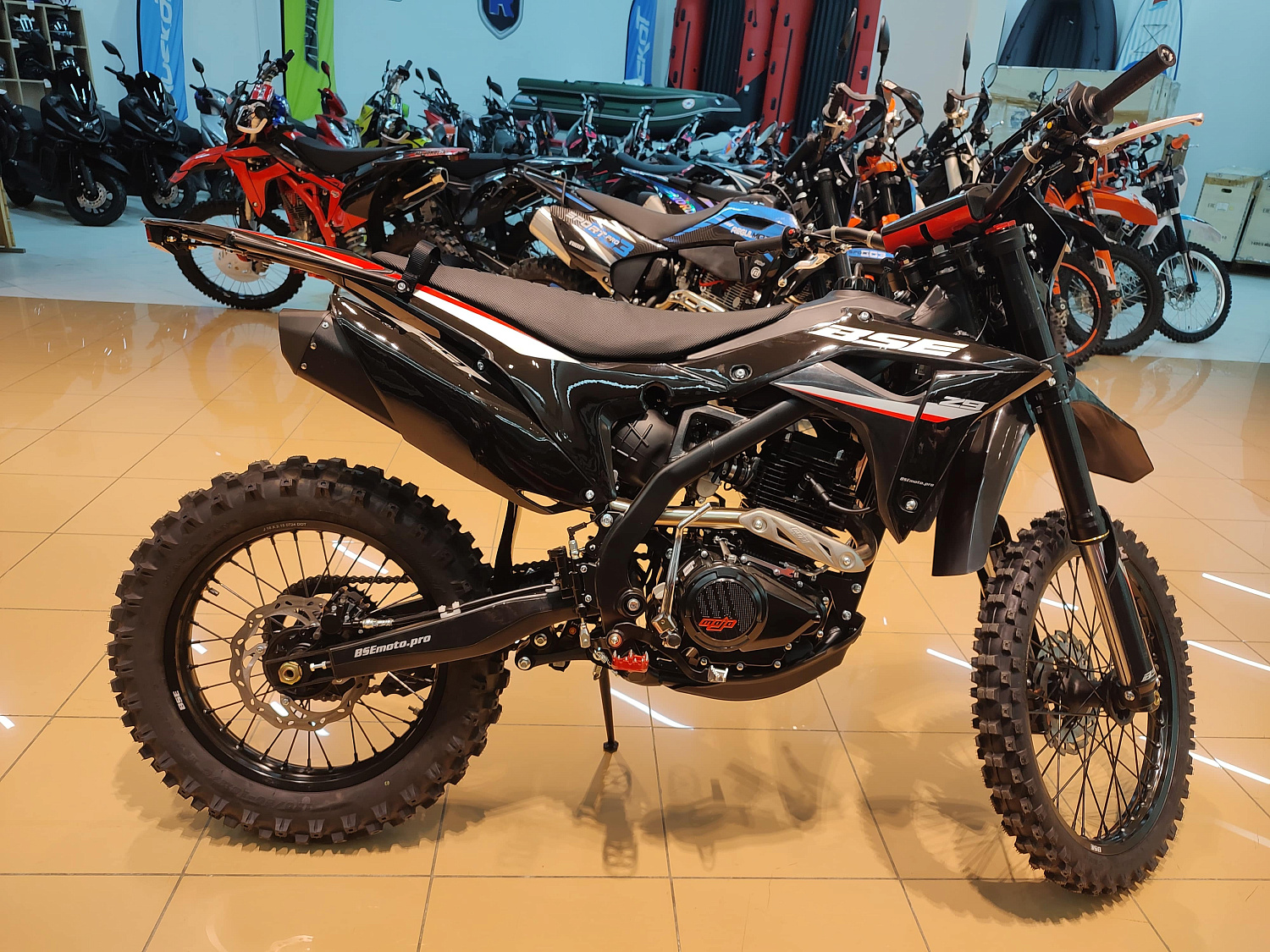 Мотоцикл кроссовый / эндуро BSE (БСЕ) Z9 Red Metallic S (ZS175 FMM-5)