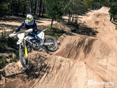 Мотоцикл кроссовый / эндуро Husqvarna (Хускварна) TC 125 (2022) - купить с доставкой, по выгодной цене в интернет-магазине Мототека